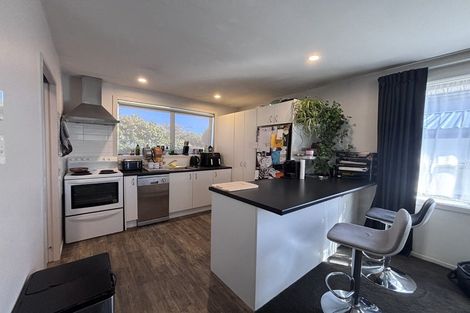 Photo of property in 2/145 Grahams Road, Burnside, Christchurch, 8053
