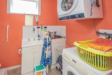 Photo of property in 12a Hokio Beach Road, Levin, 5510