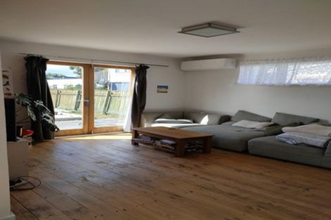 Photo of property in 145 Rongotai Road, Kilbirnie, Wellington, 6022