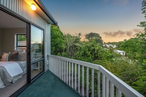 Photo of property in 92 Braemar Road, Castor Bay, Auckland, 0620