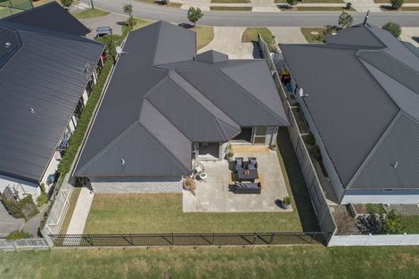 Photo of property in 71 Harding Drive, Papamoa Beach, Papamoa, 3118