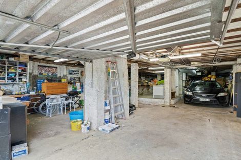 Photo of property in 1 Thomson Street, Green Island, Dunedin, 9018