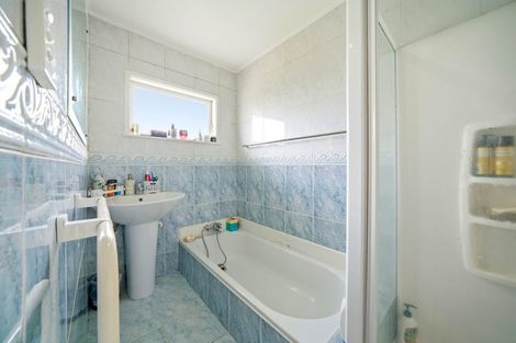 Photo of property in 112 Eskdale Road, Birkdale, Auckland, 0626