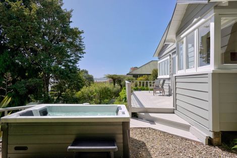 Photo of property in 40 Kings Road, Paihia, 0200