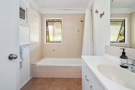 Photo of property in 79 Mccaughan Road, Kerikeri, 0294