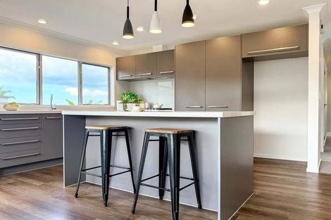 Photo of property in 34a Schnapper Rock Road, Schnapper Rock, Auckland, 0632