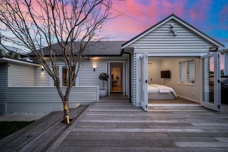Photo of property in 50 Premier Avenue, Point Chevalier, Auckland, 1022