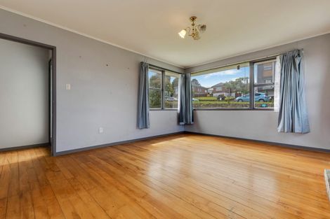 Photo of property in 7 Newington Road, Henderson, Auckland, 0612