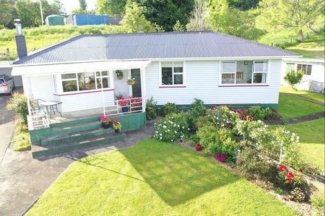 Photo of property in 54 Tiraumea Road, Pahiatua, 4981