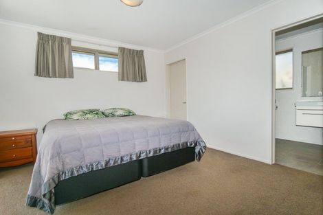 Photo of property in 13/4 Harkness Place, Westport, 7825