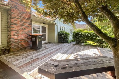 Photo of property in 236 Victoria Avenue, Hokowhitu, Palmerston North, 4410