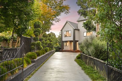 Photo of property in 2b Edgecumbe Street, Whitiora, Hamilton, 3200