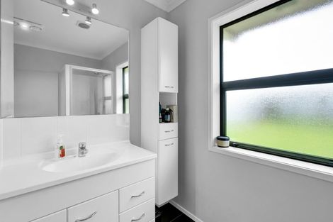 Photo of property in 34 Mercade Close, Stratford, 4332