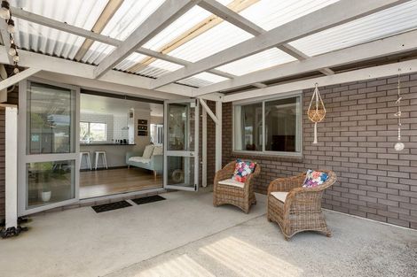 Photo of property in 10 Webb Place, Papamoa Beach, Papamoa, 3118