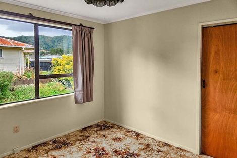Photo of property in 343 Wellington Road, Wainuiomata, Lower Hutt, 5014