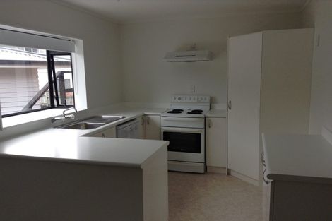 Photo of property in 2/5 Seine Road, Forrest Hill, Auckland, 0620