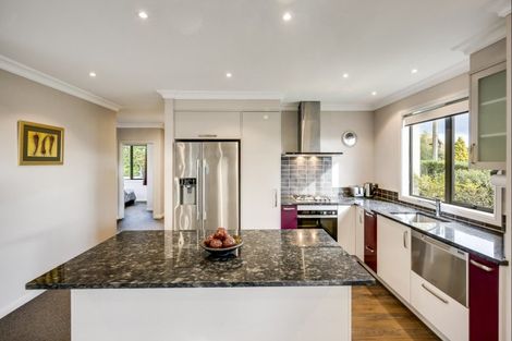 Photo of property in 2 Ranmore Lane, Havelock North, 4130