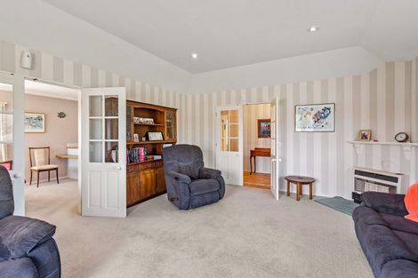 Photo of property in 28 Realm Drive, Paraparaumu, 5032