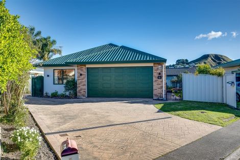 Photo of property in 5a Montague Way, Taradale, Napier, 4112