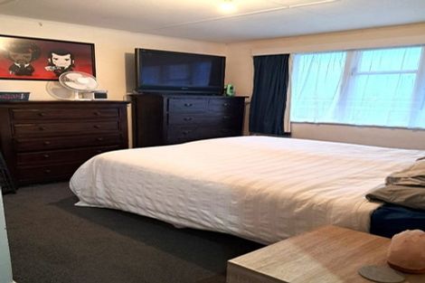 Photo of property in 29 Taylor Terrace, Tawa, Wellington, 5028