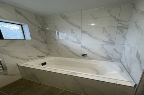 Photo of property in 18 King Richard Place, Browns Bay, Auckland, 0630