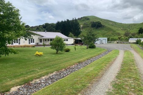 Photo of property in 709 Weber Road, Waitahora, Dannevirke, 4971