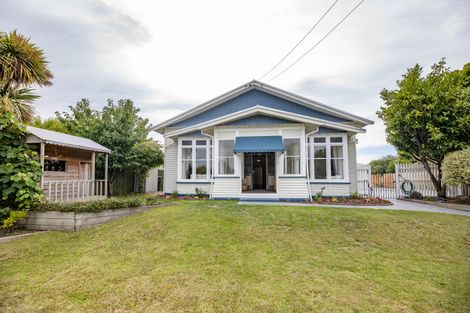 Photo of property in 2/96 Kerrs Road, Avonside, Christchurch, 8061