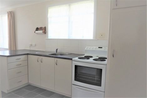 Photo of property in 77 Stout Street, Shannon, 4821