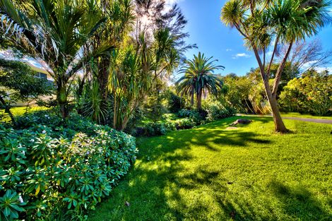 Photo of property in 136 Godley Road, Green Bay, Auckland, 0604