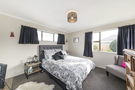 Photo of property in 7 Purdie Place, Milson, Palmerston North, 4414
