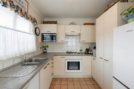 Photo of property in 126 Collins Road, Melville, Hamilton, 3206