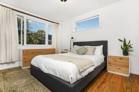 Photo of property in 90 Kelman Road, Kelston, Auckland, 0602