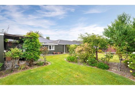 Photo of property in 15 Manuka Street, Mairehau, Christchurch, 8013