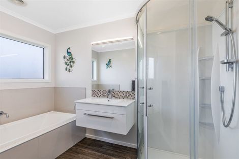 Photo of property in 17 Waitaria Terrace, Aotea, Porirua, 5024