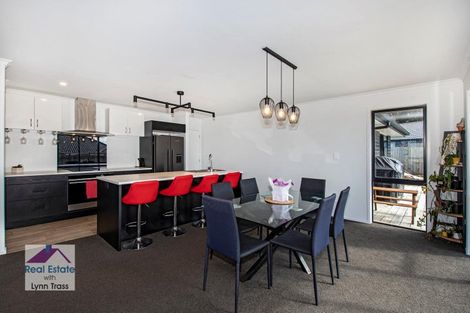 Photo of property in 16 Maui Place, Te Kamo, Whangarei, 0112