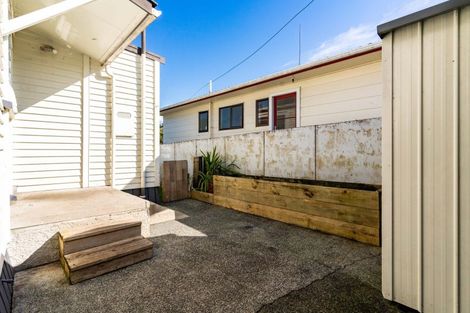 Photo of property in 30 Third Avenue, Avenues, Whangarei, 0110