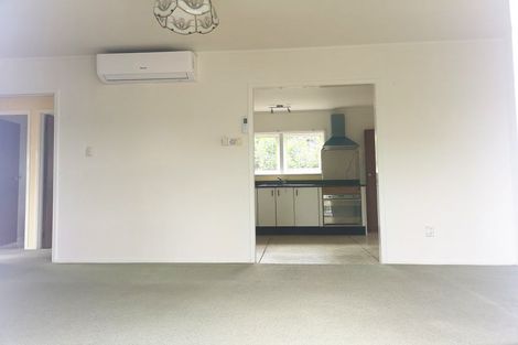 Photo of property in 1/2 Yacht Place, Bucklands Beach, Auckland, 2012