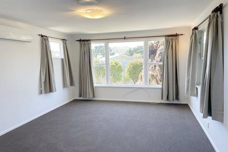 Photo of property in 43 Lynda Avenue, Paparangi, Wellington, 6037
