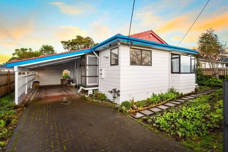 Photo of property in 110 Bruce Mclaren Road, Henderson, Auckland, 0612
