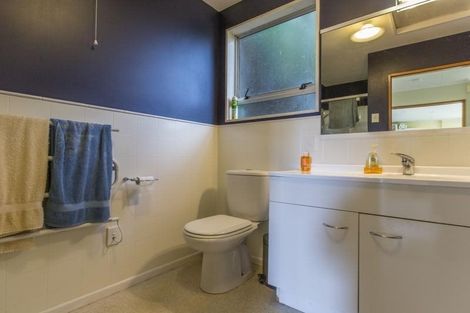 Photo of property in 89 Miromiro Road, Normandale, Lower Hutt, 5010