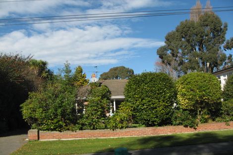 Photo of property in 2 Plynlimon Road, Fendalton, Christchurch, 8052