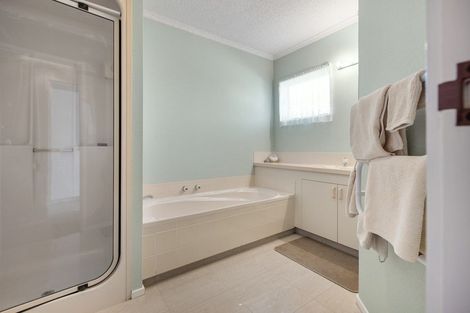 Photo of property in 2/56 Bayly Road, Blagdon, New Plymouth, 4310