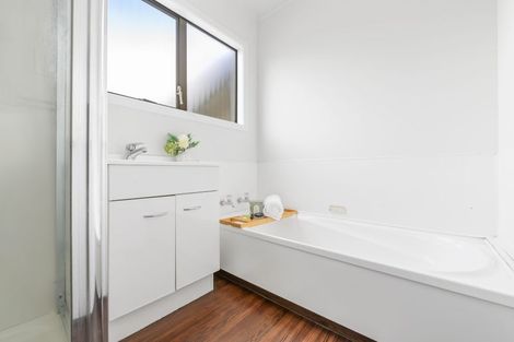 Photo of property in 43 Garland Drive, St Andrews, Hamilton, 3200