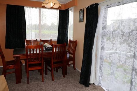 Photo of property in 95 Collins Road, Melville, Hamilton, 3206