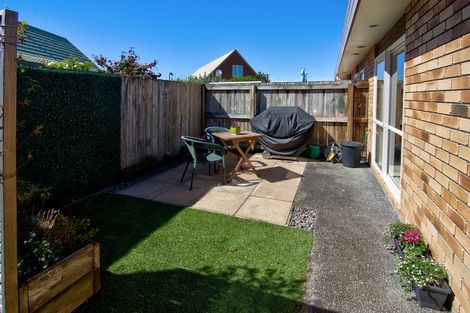 Photo of property in Holdsworth Villas, 59/2 William Donald Drive, Solway, Masterton, 5810
