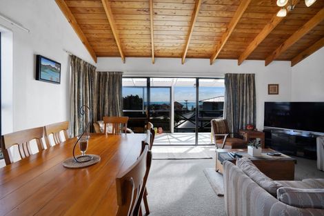 Photo of property in 8b Squire Place, Blagdon, New Plymouth, 4310