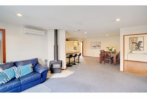 Photo of property in 12 Regency Crescent, Redwood, Christchurch, 8051