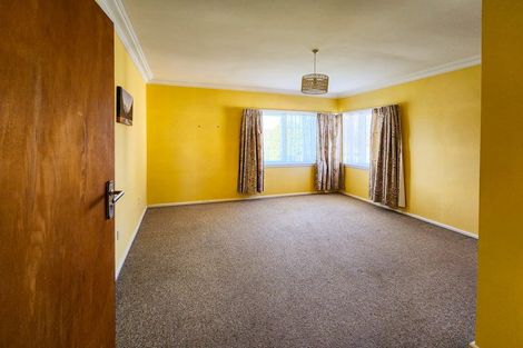 Photo of property in 215 Mayfair Avenue, Mayfair, Hastings, 4122