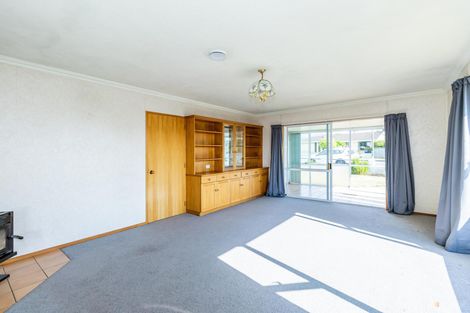 Photo of property in 19 Timaru Road, Waimate, 7924