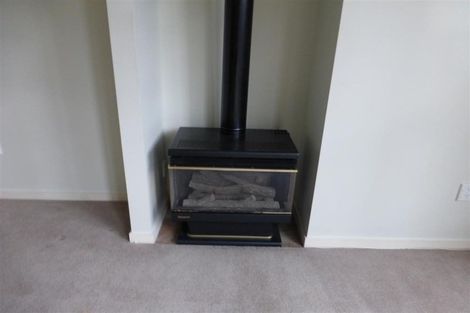 Photo of property in 382a Memorial Avenue, Burnside, Christchurch, 8053